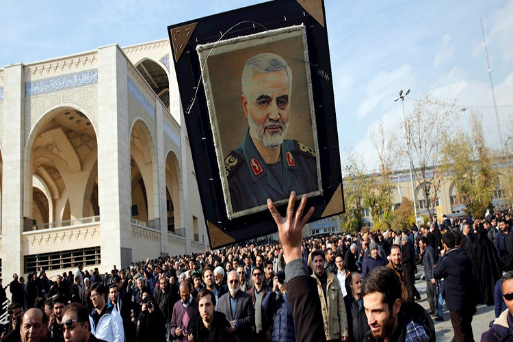 Irán revela trece escenarios para vengar el asesinato de Soleimaní