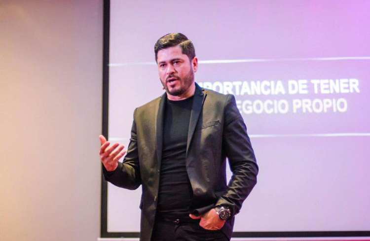 Guillermo Carreño impulsa el desarrollo de un millón de empresarios en este decenio