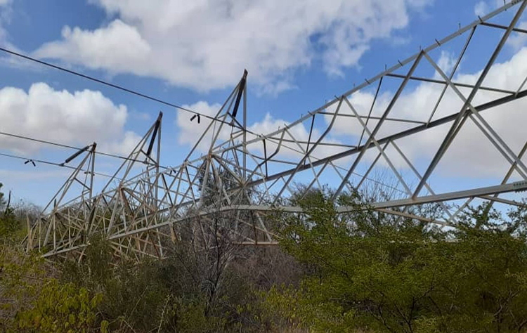 Restablecen servicio de energía en  Paraguaná luego de la caída de cuatro torres de alta tensión