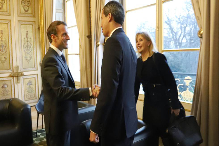 Juan Guaidó se reunió con Macron en Francia