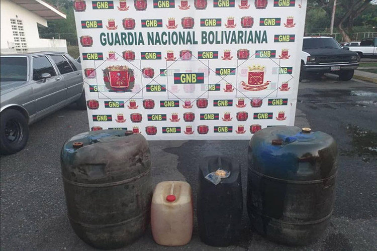 GNB desmanteló depósito clandestino de combustible en El Vigía