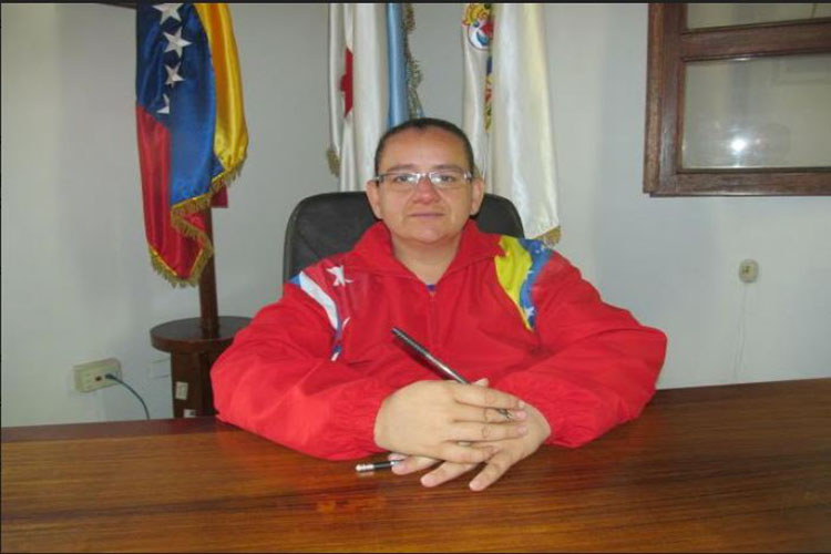 Concejo Municipal de Libertador condecorara más de 30 maestros en Mérida
