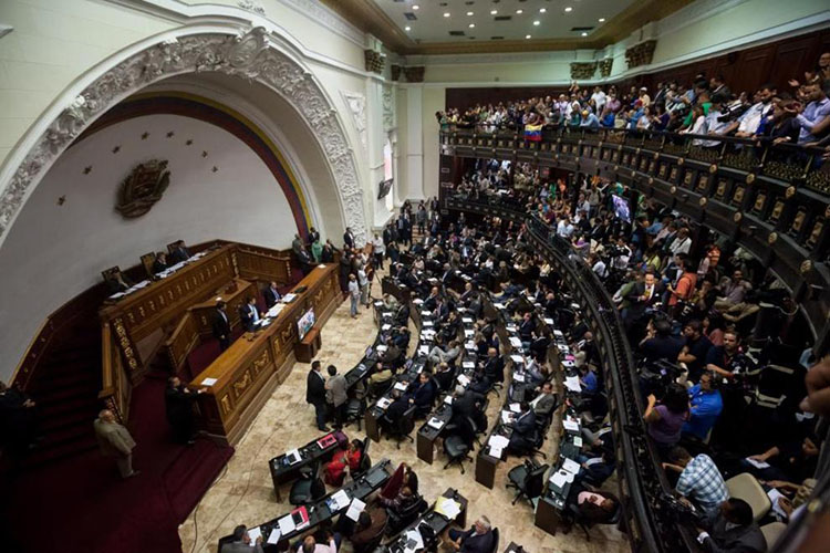 Desmienten supuesto sueldo de 5000 dólares mensuales a diputados de la Asamblea Nacional