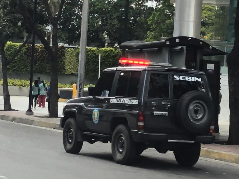 Cuerpos de seguridad del Estado rodean oficina de Guaidó en Caracas