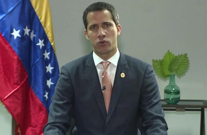 Refuerzan fronteras venezolanas para evitar el regreso de Guaidó