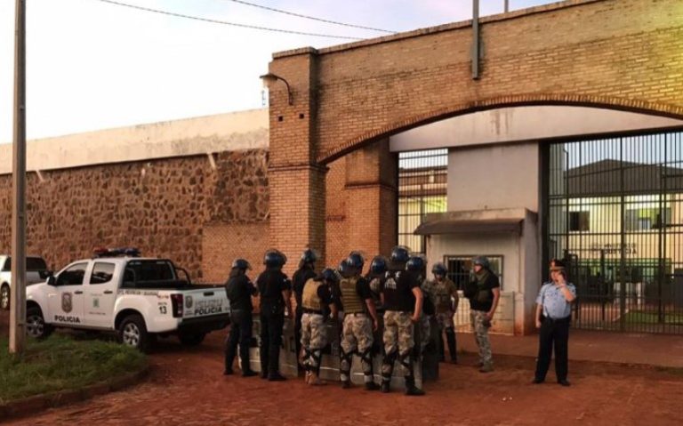 Gobierno paraguayo reconoce errores de Inteligencia por fuga de 75 presos