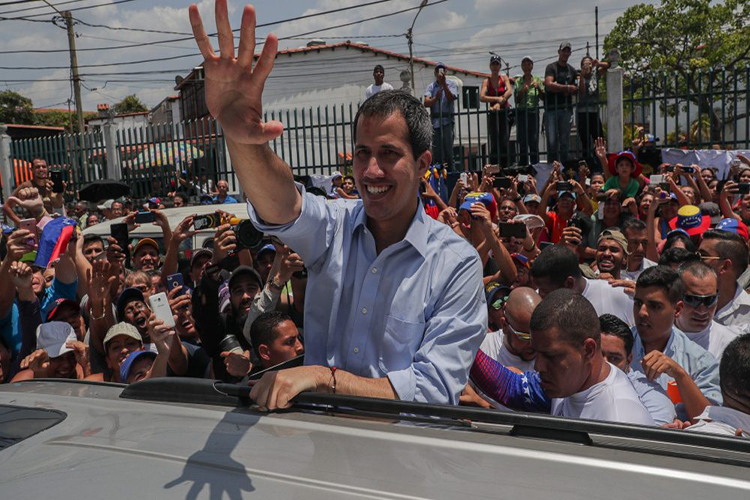 Juan Guaidó afirma  que estará en procesión de la Divina Pastora y sesión de la AN se posterga para mañana miércoles