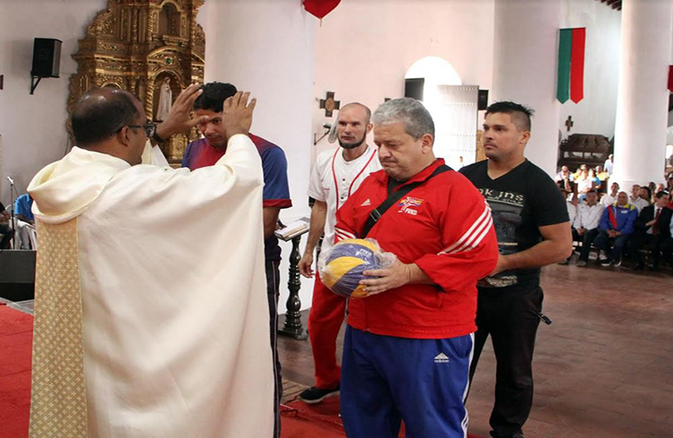 Con eucaristía y ofrenda floral, Gobierno regional celebró “Día Nacional del Deporte”