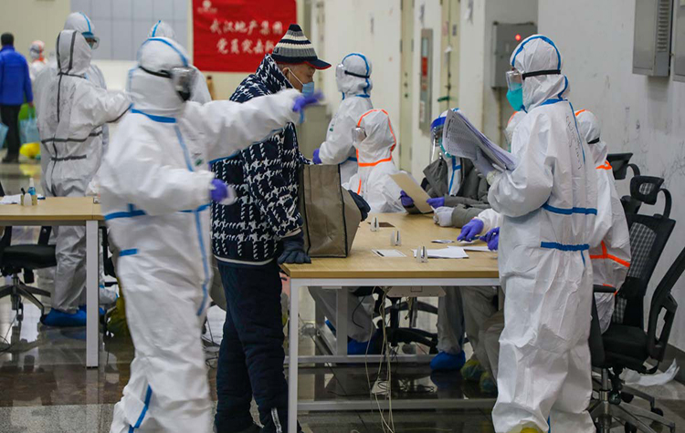 China eleva a 563 las muertes por coronavirus