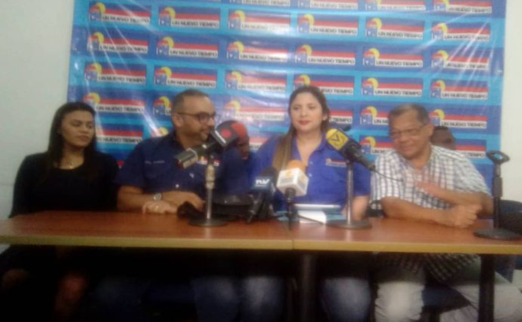 Diputada Bracho denuncia campaña de descredito contra dirigentes de UNT