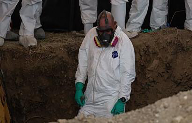 México: 11 cadáveres fueron encontrados en una fosa