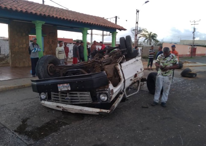 La imprudencia cobró dos lesionados en choque ocurrido en Punto Fijo