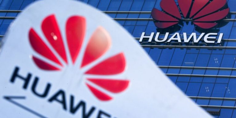 La justicia de EE UU presenta nuevos cargos contra Huawei