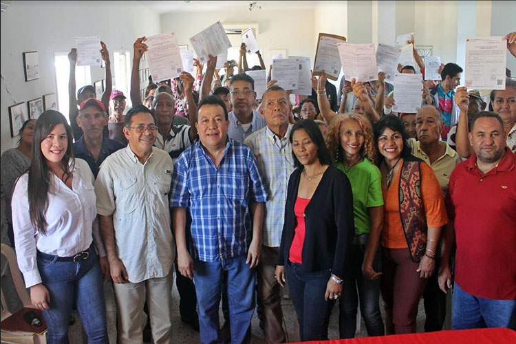 18 organizaciones comunales de Zamora recibieron certificación de registro