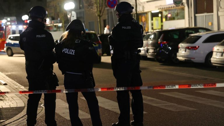 Noche sangrienta en la localidad alemana de Hanau, con nueve muertos en dos tiroteos