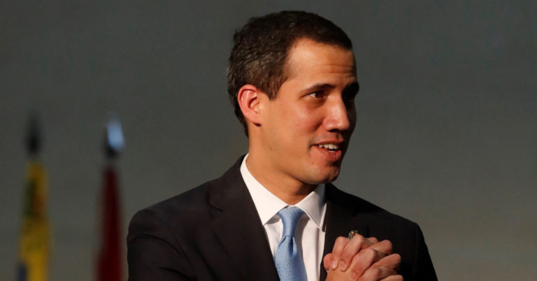 Guaidó en Miami asegura que están discutiendo nuevas opciones para salir de Maduro