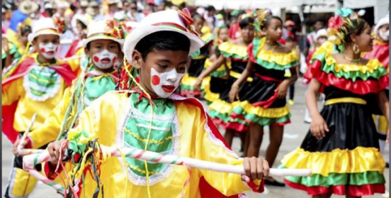 El Carnaval de Barranquilla abre la puerta a niños migrantes venezolanos