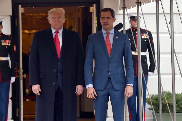 Trump prepara medidas para cortar lazos entre Rusia y Venezuela