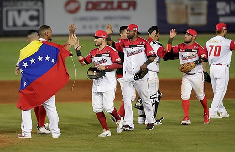 Venezuela derrota a México y llega a la final de la Serie del Caribe