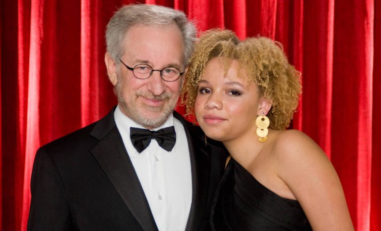 Hija de Steven Spielberg dice que es un «Animal sexual» y hará porno