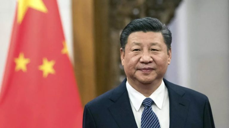 Xi le pide a Trump mejorar las relaciones entre EEUU y China