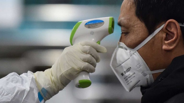 China no registra contagios internos del virus pero aumentan casos importados