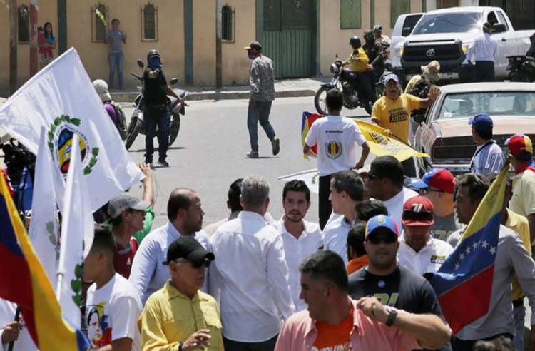 Concentración de Guaidó terminó con un herido