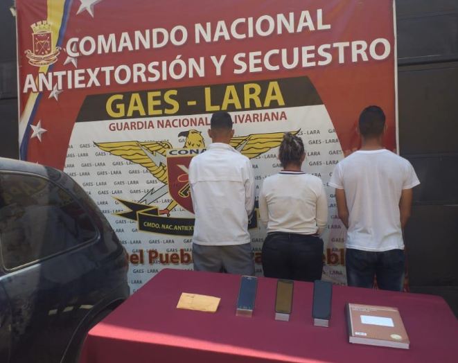 Detenidos luego de mantener vendada y esposada una mujer en la sede del GRI