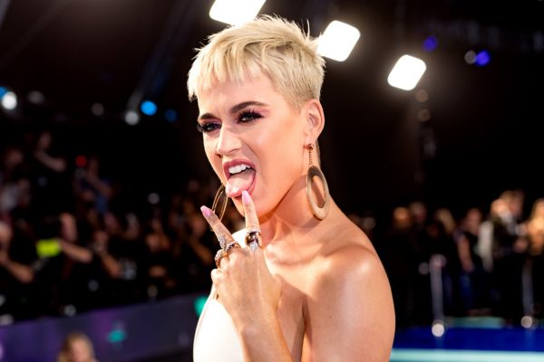 Katy Perry anuncia que está embarazada