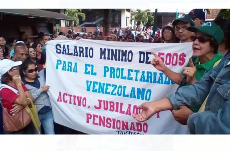 Docentes jubilados exigen mejoras salariales