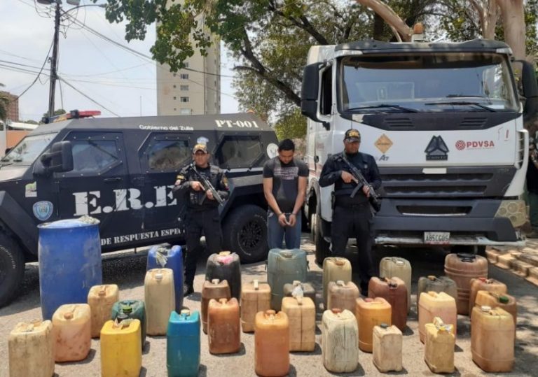 Detienen a sujeto con 700 litros de combustible