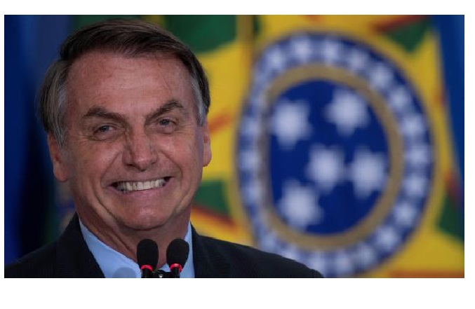 Las redes sociales se unen para eliminar polémicos mensajes de Bolsonaro