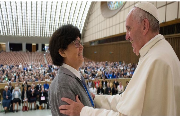Papa Francisco crea comisión para examinar si las mujeres pueden ordenarse como diaconisas
