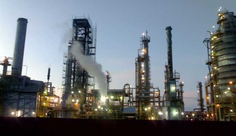 Pdvsa: Refinería El Palito se encuentra paralizada por “mantenimiento” y Cardón produce 60 mil barriles diarios