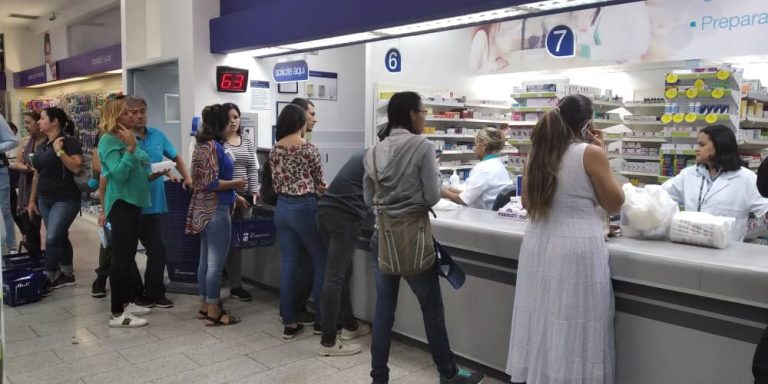 Supermercados y farmacias atenderán al público de 8 am a 6 pm durante cuarentena