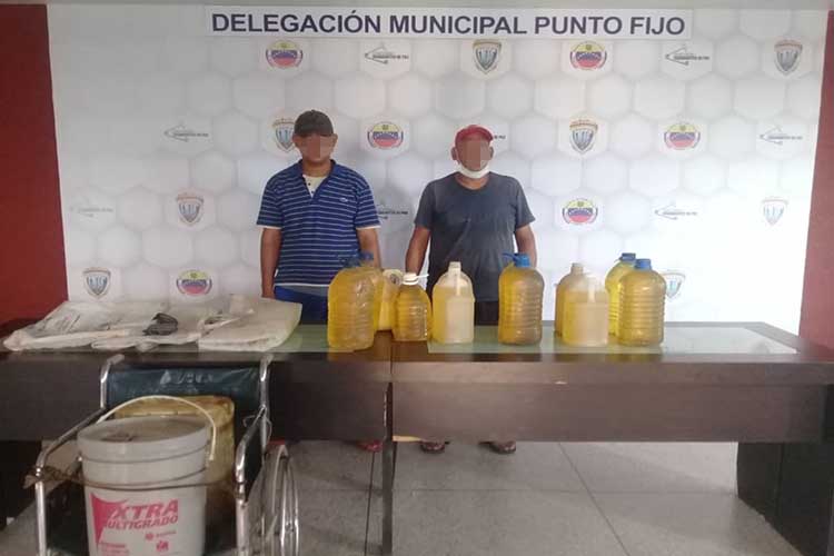 Detuvieron a hombres que robaban gasolina de una estación en Punto Fijo