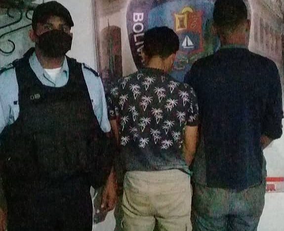 Detenidos por la policía en La Pomona por realizar conexión ilegal de Internet 