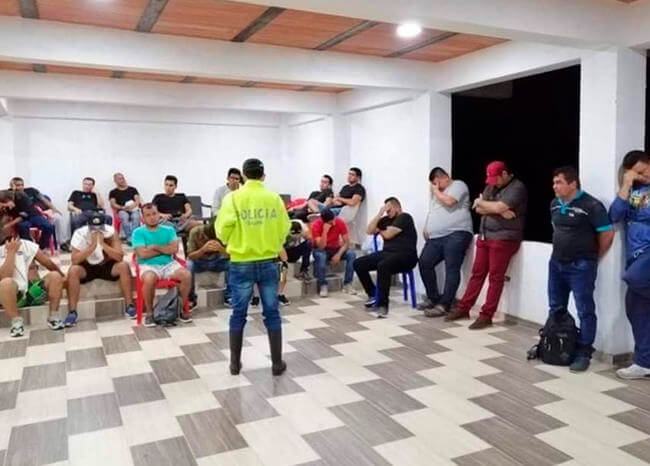 Colombia: Detenidas 42 personas en una fiesta sexual, 16 venezolanas incluidas