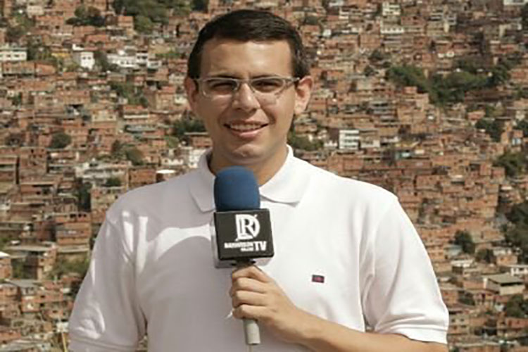 Liberan a periodista Darvinson Rojas tras 12 días detenido