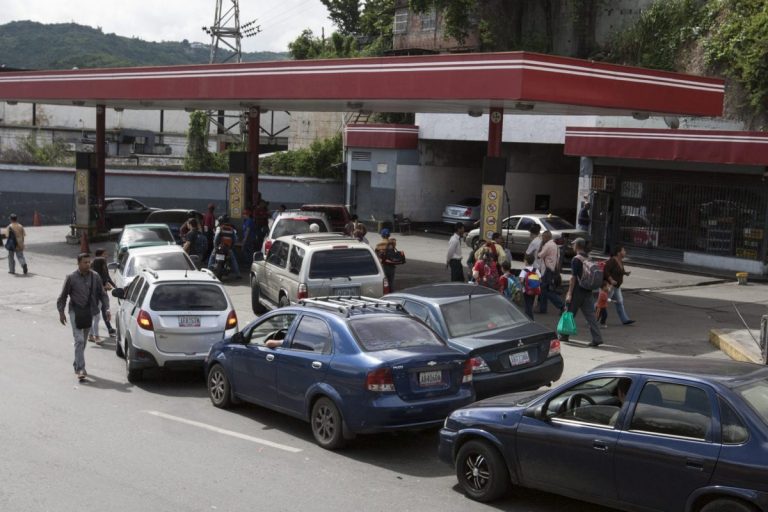CNP Carabobo emite comunicado por crisis de combustible