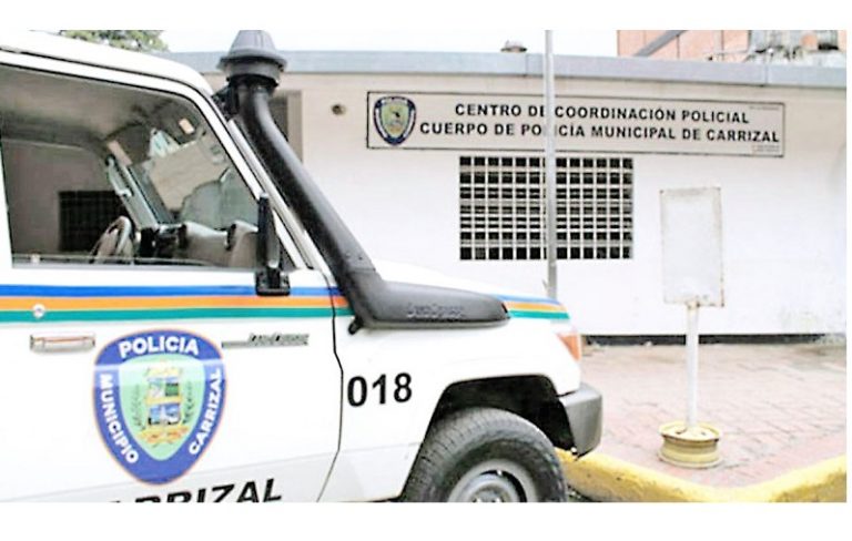 Policarrizal detiene a dos hombres por contaminación sónica