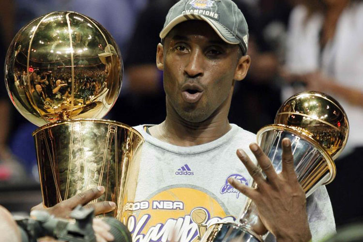 Subastarán un anillo de campeonato de Kobe Bryant