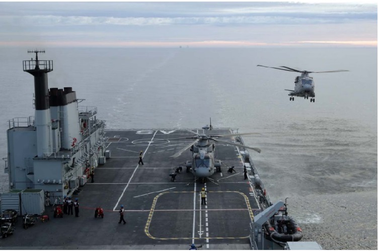 En operativo antinarcóticos: Inglaterra envía nave de guerra al Caribe como apoyo conjunto a EEUU.