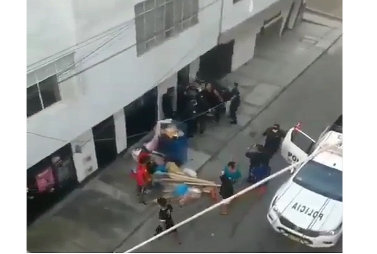 Xenofobia en Perú:  Policia arresta a mujer que sacó a los venezolanos del arriendo 