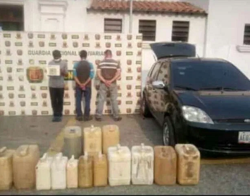 Venta de gasolina en dólares: En Trujillo detenidos trabajadores de estación de servicio