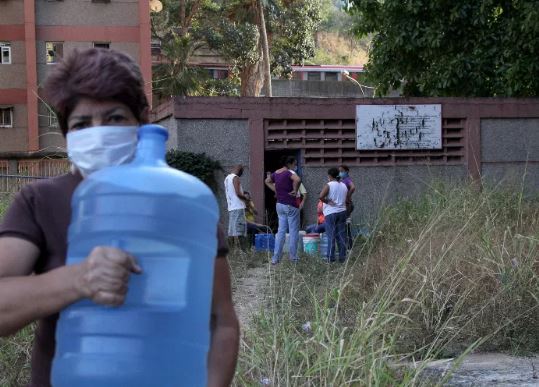 Falla eléctrica deja sin agua a Caracas