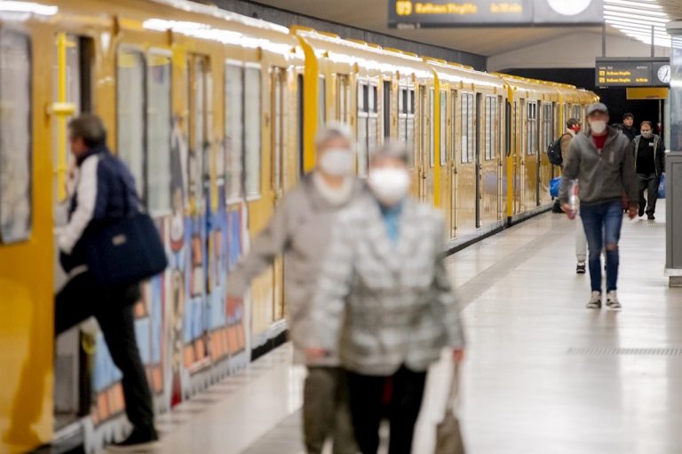 Alemania prevé 20.000 nuevos casos diarios de coronavirus a finales de semana