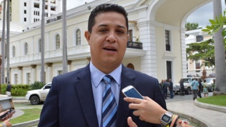 William Gil: Pediremos que se aceleren los procesos contra Guaidó