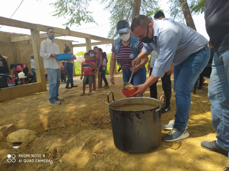 100 familias atendidas en jornada de alimentación liderada Mavárez