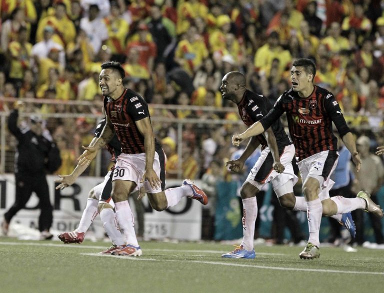 Costa Rica se convierte en primera liga de fútbol de Latinoamérica en reanudarse